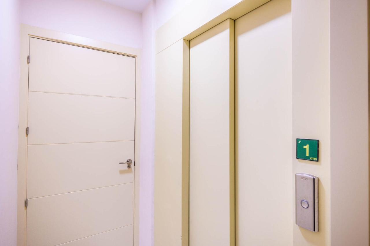 Apartamento Hercules - Vacacional Sevilla Екстер'єр фото